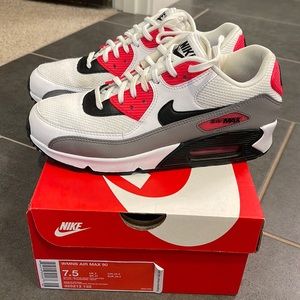 Womens Nike air max 90 - size 7.5